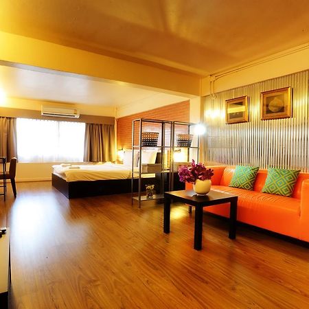 Baan Saladaeng Boutique Guesthouse Bangkok Esterno foto