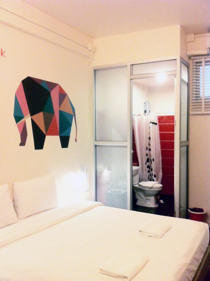 Baan Saladaeng Boutique Guesthouse Bangkok Esterno foto